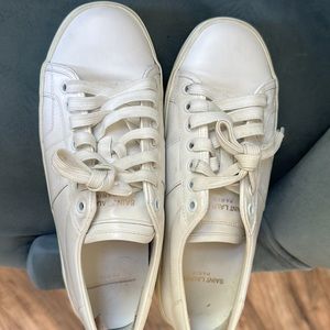 YSL WHITE LEATHER SNEAKER SZ38.... Fits 8/ 8 1/2